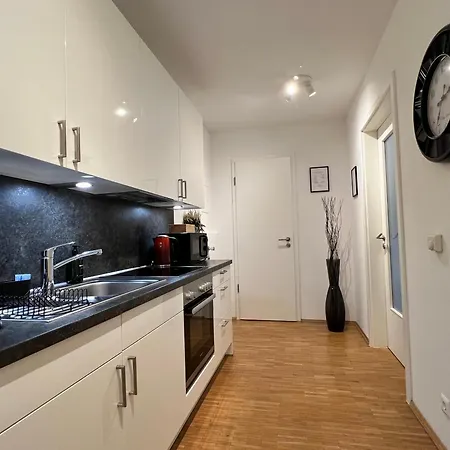 Moderne Wohnung Naehe Hbf-Lift-Tiefgarage-Contactless Check-In Ганновер Экстерьер фото