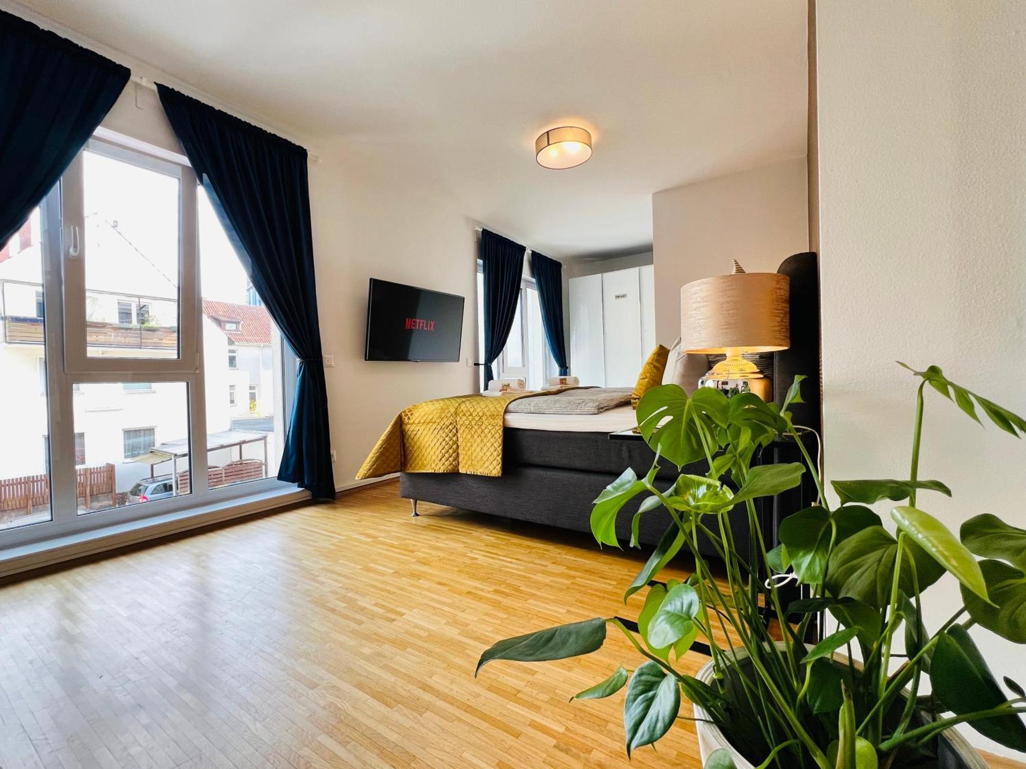 Moderne Naehe Hbf-lift-tiefgarage-contactless Check-in Apartment Hannover